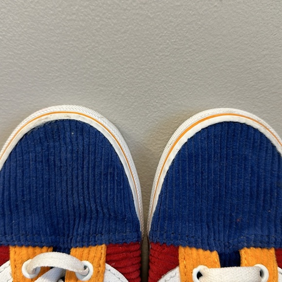 Colorful Vans - Picture 2 of 7